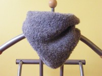 Nákrčník - šedý